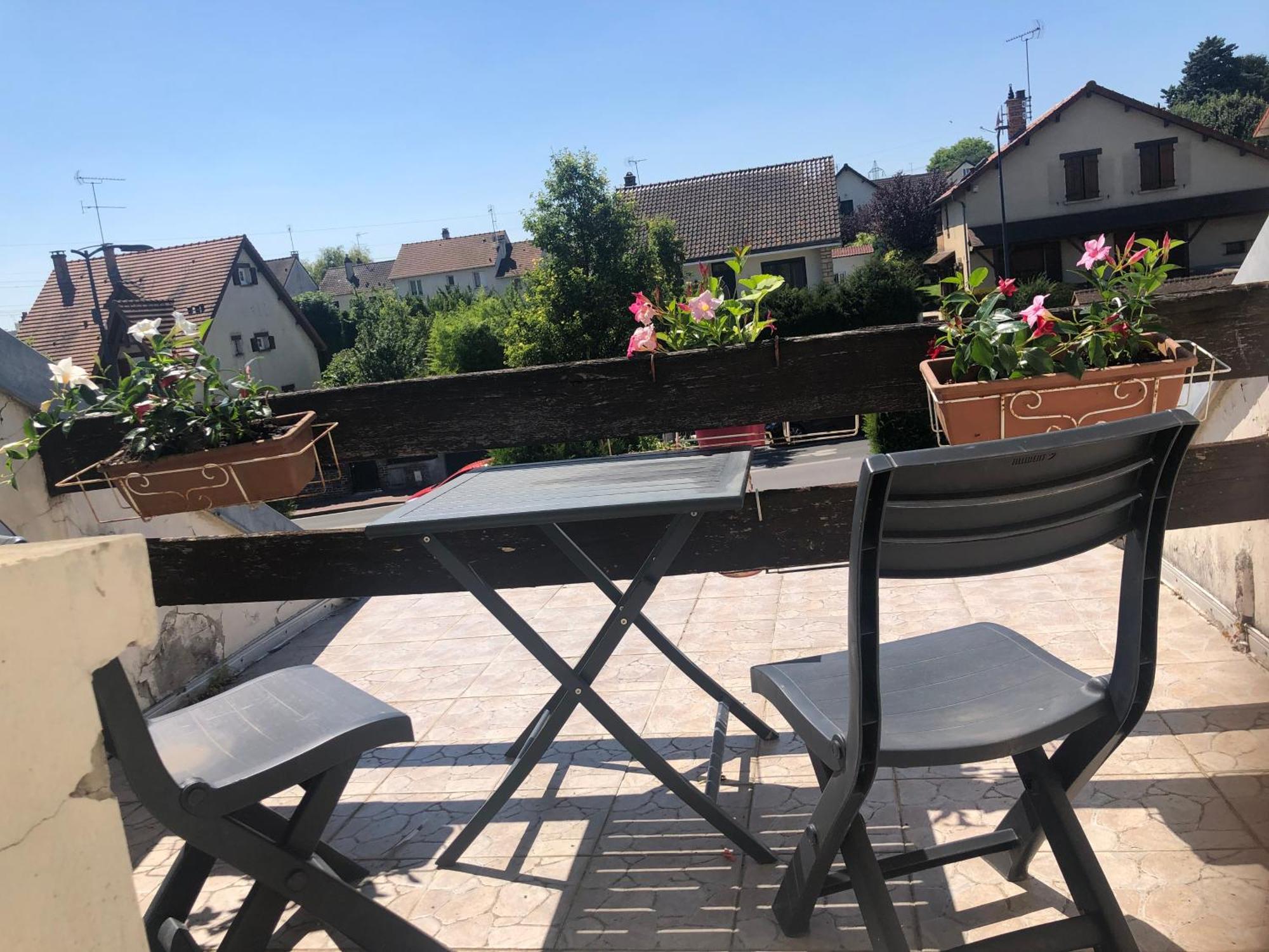 Chelles - Paris - Disneyland Marne La Vallee Eksteriør billede